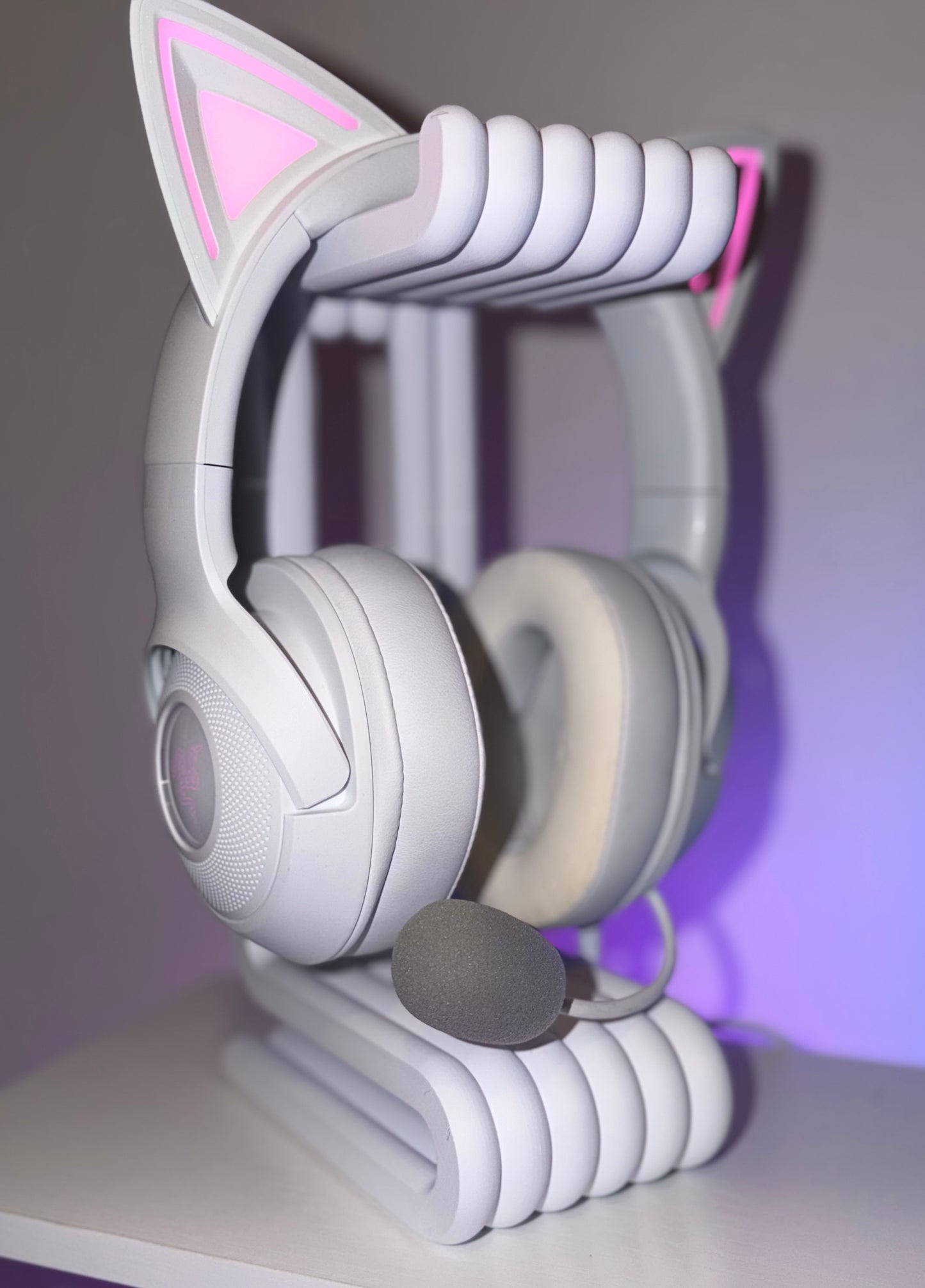 Modern Headphone Stand
